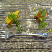 リストランテブレッツアディマーレ - 始まりの1皿　サーモン入りの玉子焼きとブルスケッタ