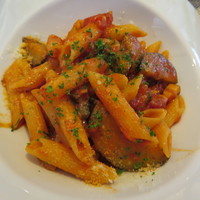 リストランテブレッツアディマーレ - ペンネ　茄子とベーコンのトマトソース