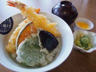 h Shunsai Washoku Yoshida - ランチ　天丼　950円海老3本季節の野菜3種のお得なセットです