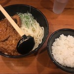 めんつるび - 混ぜ辛うどん（大盛り）＋御飯