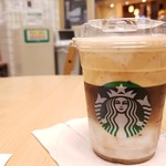 STARBUCKS COFFEE - Ｔ東京ローストムースフォームラテ(529円)です。