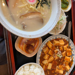 Taiwan Ryouri Kaenrou - 麻婆豆腐ランチのラーメン付き。ラーメンがでかい。