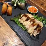 アジアンバル glow 谷町六丁目店 - 