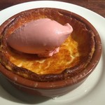 春風駘蕩 - ベイクドチーズケーキイチゴヨーグルトのアイス添え