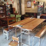 クマゴローカフェ - 店内(入口からパチリ)