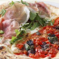 Meta' e meta'/お好みのピッツァを1/2ずつ