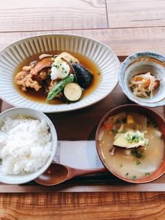 Wain Dokoro Oaji - 【平日ランチ】6月前半の半月替り「大山鶏と夏野菜の揚げだし」