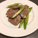 Issei - 豚肉とアスパラの炒め物