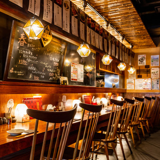 一人でもサクッと立ち寄りやすいオシャレな店内♪