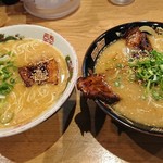 泉屋 - 左ラーメン300円、右焙りチャーシュー500円