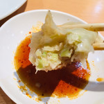 石松餃子 - キャベツ多めの餡