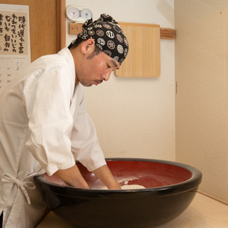 Perfect as a finishing touch! Please enjoy our handmade soba noodles, which are proud of our dashi soup.