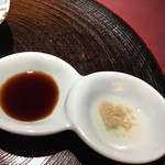 赤坂 渡なべ - 刺身の醤油など