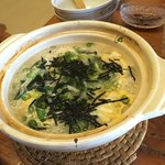 北海料理と旬の味 のむら - お茶碗3膳位のたっぷりの蟹雑炊。
      