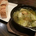 MILLE FIORI - カマンベールチーズのアヒージョ（￥700）