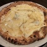 MILLE FIORI - 4種チーズのクリームソース 蜂蜜かけ（￥1700）