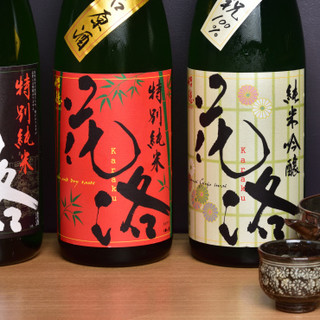 We carefully select and prepare high-quality sake that reflects the personality of the brewer.