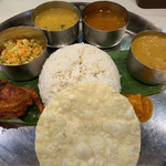 カレーリーブス カフェ＆レストラン - 