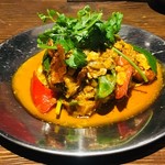 Stir-fried fluffy soft shell crab curry ~ Poo Pat Pong Curry ~