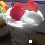 ベビーモンシェール - パフェ・イチゴロ