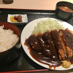 Tonkatsu Sou Fujimaru - ご飯は、普通ですが、大盛り無料。