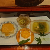 うかい鳥山 - 新蓴菜、丸茄子、焼胡麻豆腐、海老もろこし揚げ