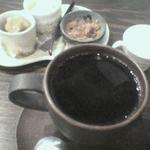 ハナレ - ランチセットのデザートとドリンク。