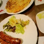 アウデ カース - チーズ入りハッシュドポテト＆ソーセージ