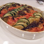 トマト、ズッキーニ、ナスのオーブン重ね焼き　タイム風味