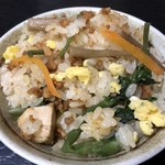 五頭の山茂登 - とりそぼろ釜めし_2