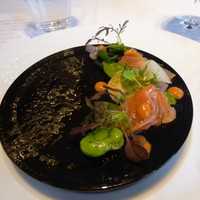 ブラン ルージュ - ☆☆桜鯛の軽いフュメ 春野菜添え 木苺とドライトマトのヴィネグレット