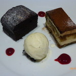 アーティショー - ガトーショコラ、ティラミス