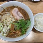 らーめん処 歩や - もやしらー麺 ¥770 ＋ 半ライス 無料