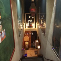 お肉屋 けいすけ 三男坊 - 階段で地下一階へ