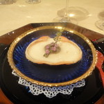 トゥ・ラ・ジョア - カニ真丈の甲羅蒸（クリスマス：絶品）