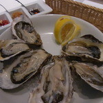 ガンボ＆オイスターバー - 北海道産牡蠣６個のオイスタープレート