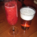 Bar Dondada - 苺カクテル＆ビール
