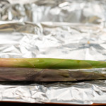 飛騨季節料理 肴 - 2019.6 赤と緑のネマガリタケホイル焼き