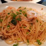 GIRA SOLE - 日替わりパスタランチ(税込1,250円)3種類の中からタラコとエビときのこの和風を選択(パスタ大盛にして+200円)