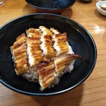 小魚料理 とみ助 - 穴子丼