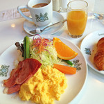 イノダコーヒ - 京の朝食。京都らしさはありません！w　2011.12.24