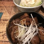 Kushidaore - 牛すじどて玉煮込み。