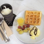 モコルル - 夜はドリンク代に100円プラス