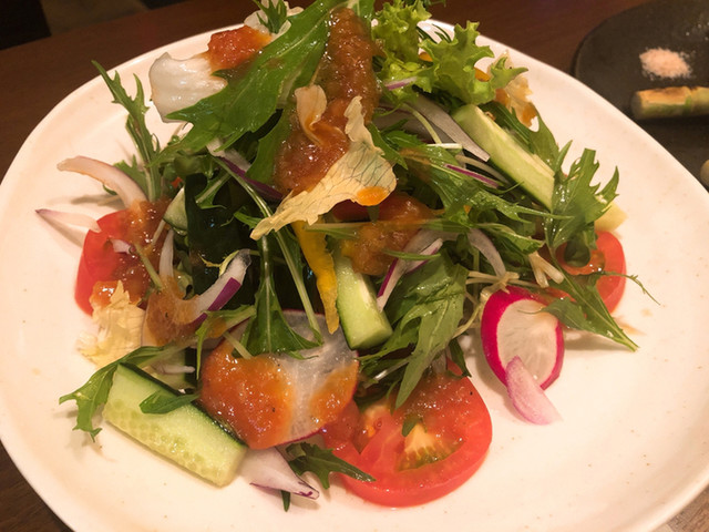 鶴岡の居酒屋「地酒・炭火のお台所 みらく」- 地元の地酒と炭火料理が楽しめる