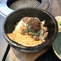 東京焼肉 平城苑 銀座5丁目店 - 石焼ガーリックライスセット 950円(1026円)