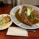 大衆中遊華食堂 八戒 - ・揚げスペアリブカリィ ・生ラムクミン炒めカリィ