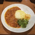 SPICY CURRY 魯珈 - 牛肉と春菊のシビ辛赤カレー