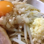 麺処 マゼル - 卵とニンニク