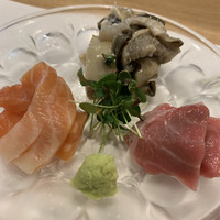 日本料理秀たか - 牡蠣、鮪の頭肉、鱒