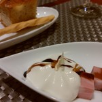 トミーノ ラ カーザ ノストラ - アミューズで何杯でもいける